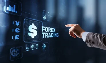 Investors analyzing forex copy trading platforms